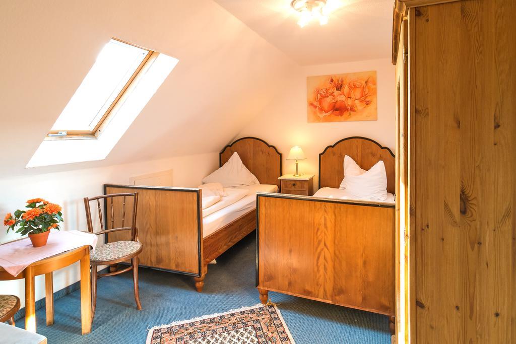 Hotel Zum Lieben Augustin Meersburg Room photo