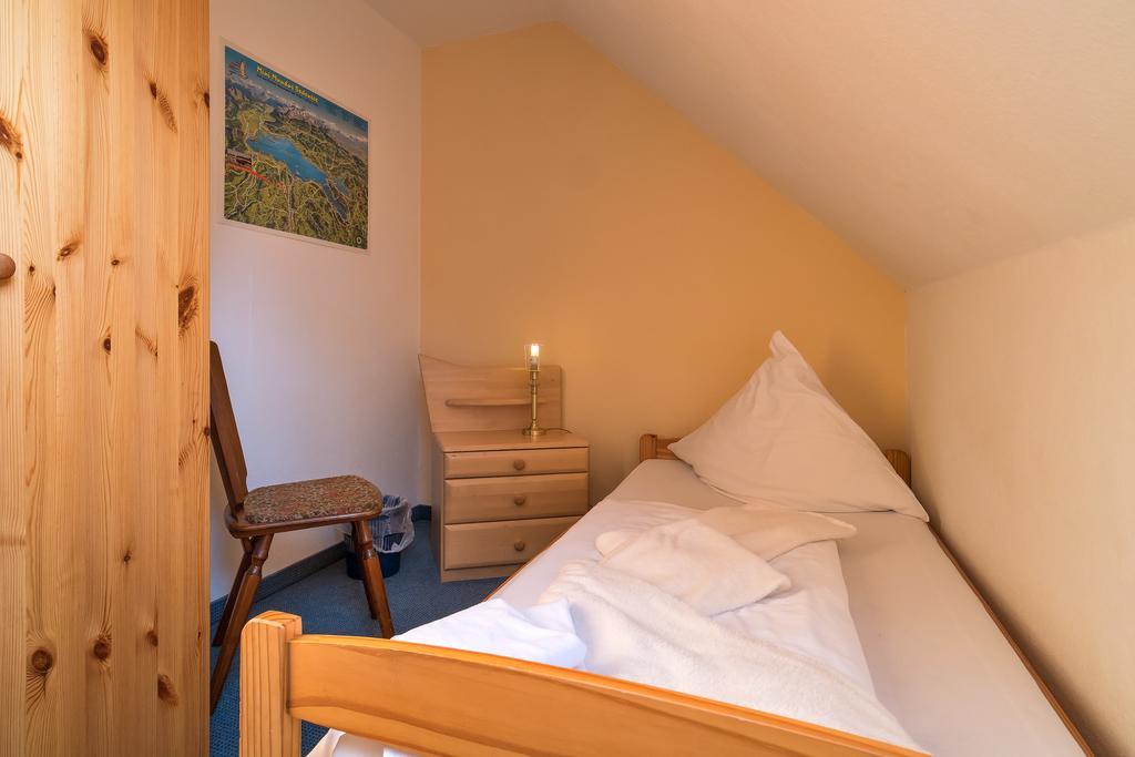 Hotel Zum Lieben Augustin Meersburg Room photo